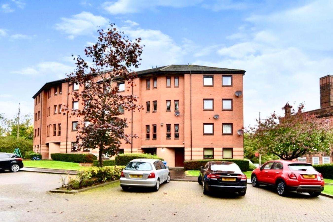 Appartamento Beautiful & Spacious 2-bed Flat In Centre With Free Parking