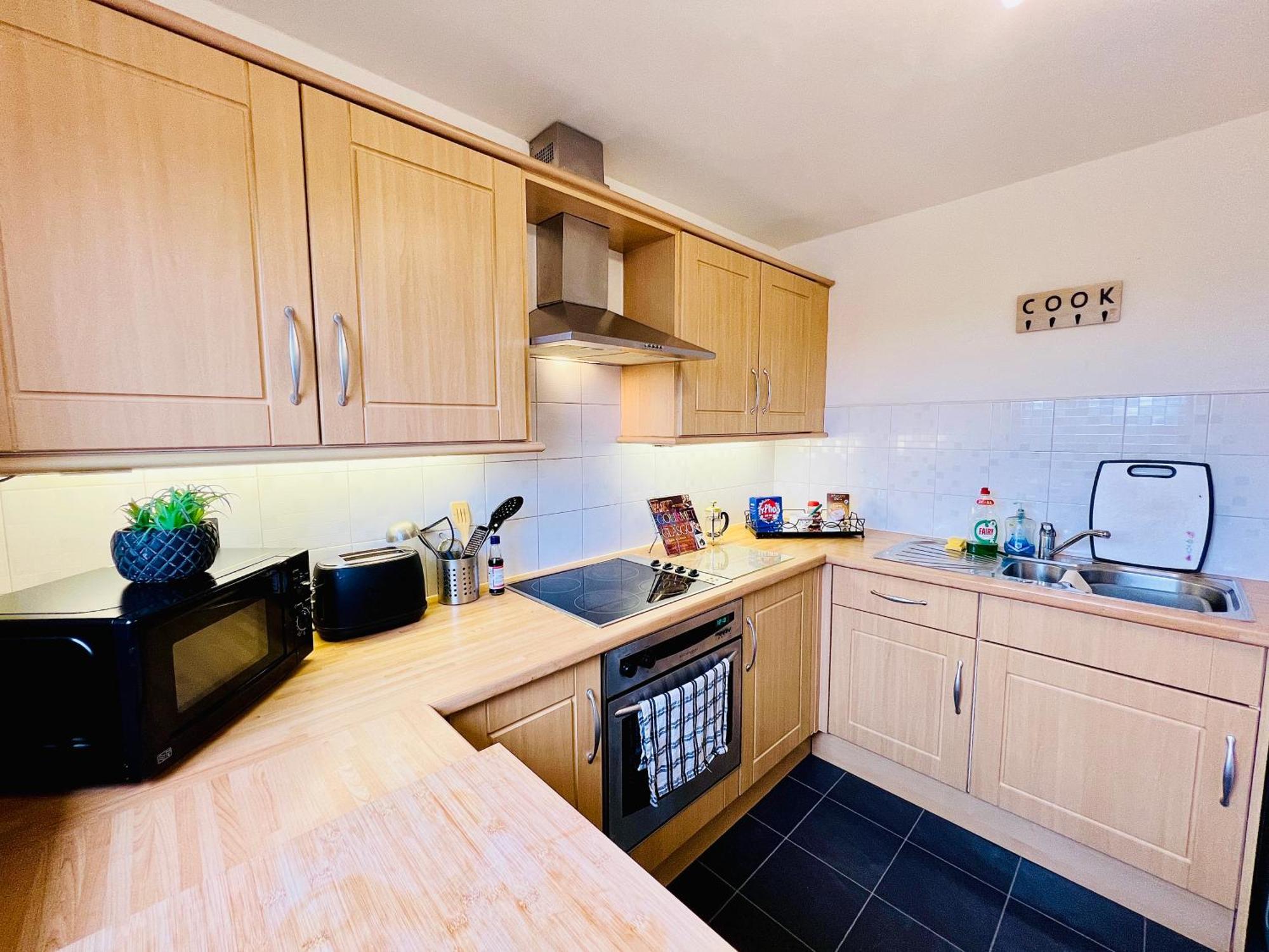 Apartment Beautiful & Spacious 2-bed Flat In Centre With Free Parking Glasgow